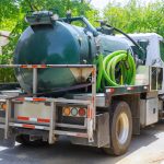 Jak rozumieć certyfikat PZH i dokumentem deklaracji zgodności podczas zakupu szczelnego zbiornika betonowego?